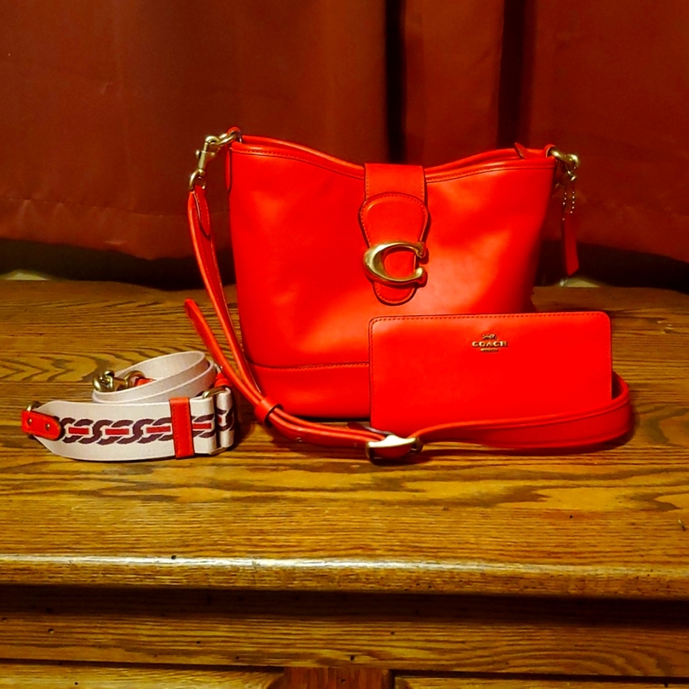 Handbag with matching wallet
